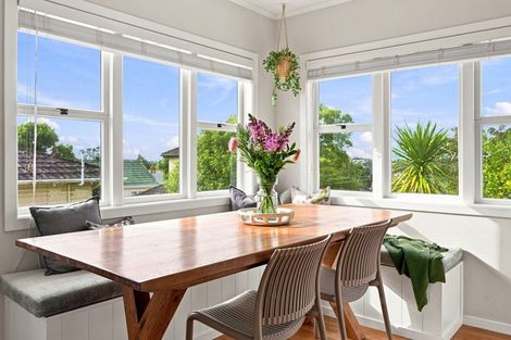 Photo of property in 1/77 Birkdale Road, Birkdale, Auckland, 0626
