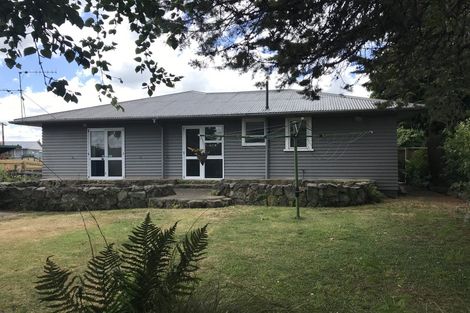 Photo of property in 4 Kahu Street, Utuhina, Rotorua, 3015