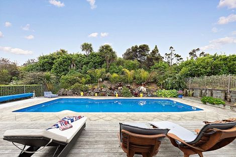 Photo of property in 170 Wade River Road, Wade Heads, Whangaparaoa, 0932