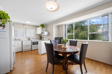 Photo of property in 56 Lewisham Street, Highland Park, Auckland, 2010