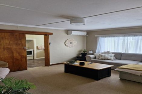 Photo of property in 11a Selwyn Street, Lower Vogeltown, New Plymouth, 4310