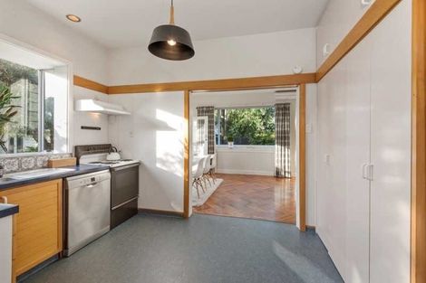 Photo of property in 4 Menzies Street, Sumner, Christchurch, 8081