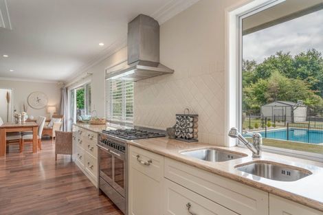Photo of property in 142 Gillespie Place, Acacia Bay, Taupo, 3385