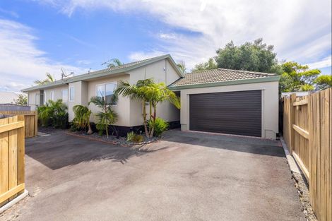 Photo of property in 62 Dalton Drive, Papamoa Beach, Papamoa, 3118