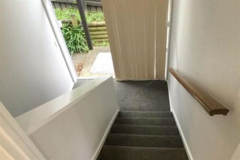 Photo of property in 10 Fairview Place, Westown, New Plymouth, 4310