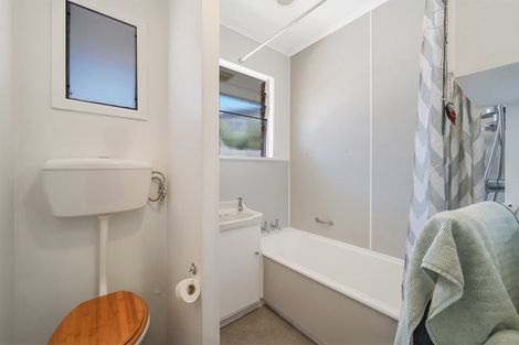 Photo of property in 6/2 Saltburn Road, Milford, Auckland, 0620