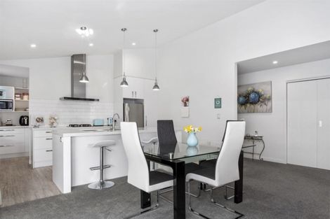 Photo of property in 19 Hiria Crescent, Papamoa Beach, Papamoa, 3118