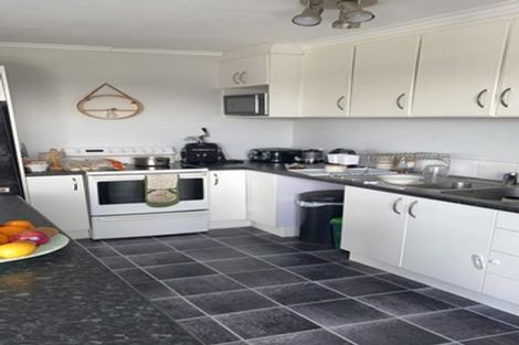 Photo of property in 1a Ngapeke Road, Welcome Bay, Tauranga, 3175