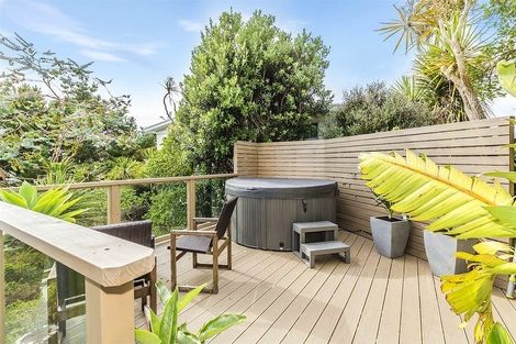 Photo of property in 97 Kahu Road, Paremata, Porirua, 5024