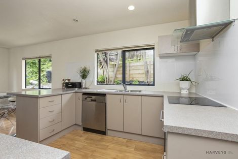 Photo of property in 58e Sunnyside Road, Sunnyvale, Auckland, 0612