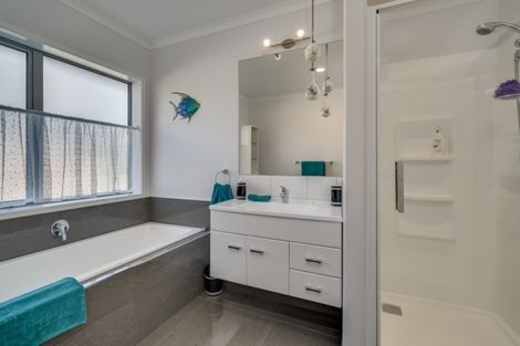 Photo of property in 105 Falcon Drive, Welcome Bay, Tauranga, 3112