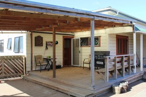 Photo of property in 59 Swinburn Street, Dannevirke, 4930