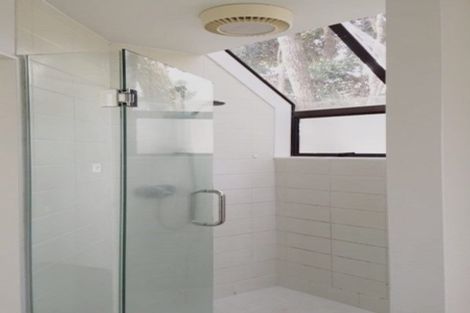 Photo of property in 48 Whitby Crescent, Mairangi Bay, Auckland, 0630