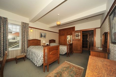 Photo of property in Chevening Flats, 90 Salamanca Road, Kelburn, Wellington, 6012