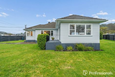 Photo of property in 2 Short Street, Wainuiomata, Lower Hutt, 5014