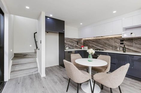 Photo of property in 16d Smedley Street, Manurewa, Auckland, 2102