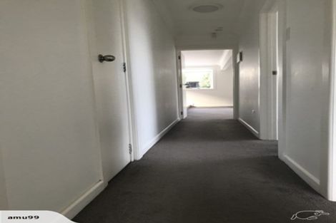 Photo of property in 59 Ravenwood Drive, Forrest Hill, Auckland, 0620