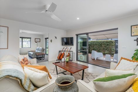 Photo of property in 32 Leeward Drive, Whitianga, 3510