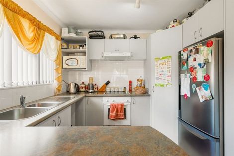 Photo of property in 18 Greenberry Drive, Ranui, Auckland, 0612