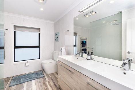 Photo of property in 14 Victory Drive, Wharewaka, Taupo, 3330