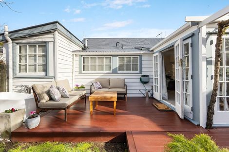 Photo of property in 147a Holly Road, St Albans, Christchurch, 8014