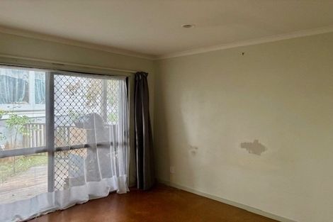 Photo of property in 5 Justin Place, Te Atatu Peninsula, Auckland, 0610