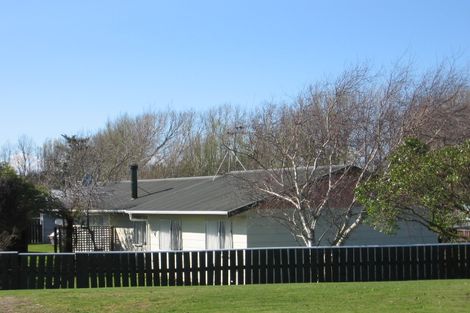 Photo of property in 73 Avenue Road, Foxton, 4814