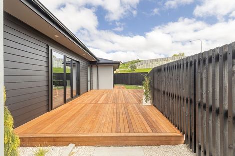 Photo of property in 7 Rangeview Drive, Kelvin Grove, 4414