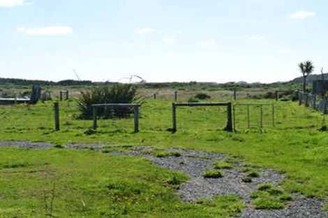 Photo of property in 102 Oki Street, Oreti Beach, Invercargill, 9879