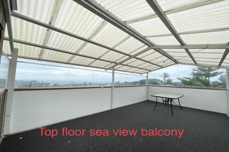 Photo of property in 1/2 Deep Creek Road, Torbay, Auckland, 0630