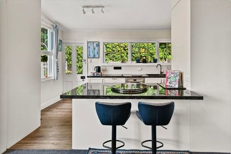 Photo of property in 196 Wade River Road, Wade Heads, Whangaparaoa, 0932