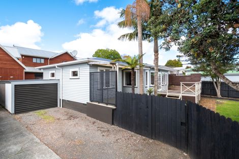 Photo of property in 82 Rosier Road, Glen Eden, Auckland, 0602