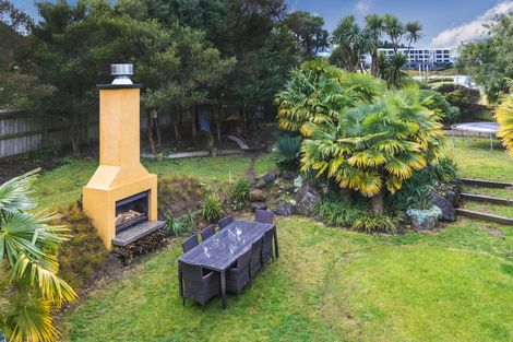 Photo of property in 6 Astelia Way, Waipahihi, Taupo, 3330