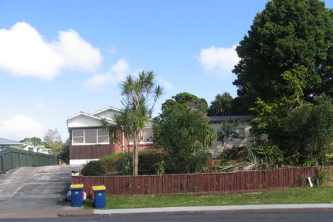 Photo of property in 1/4 Diana Drive, Glenfield, Auckland, 0627