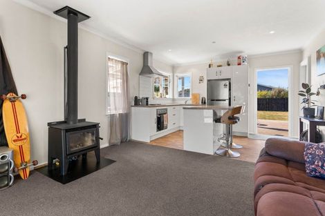 Photo of property in 3 Lincoln Road, Carterton, 5713