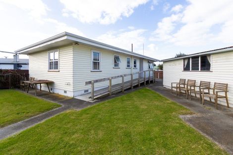 Photo of property in 32 Trinity Crescent, Pirimai, Napier, 4112