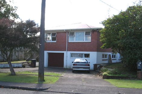 Photo of property in 11 Abbotleigh Avenue, Te Atatu Peninsula, Auckland, 0610