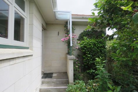 Photo of property in 12 Ure Street, South Hill, Oamaru, 9400