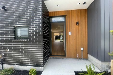 Photo of property in 23 Kuaha Road, Massey, Auckland, 0614