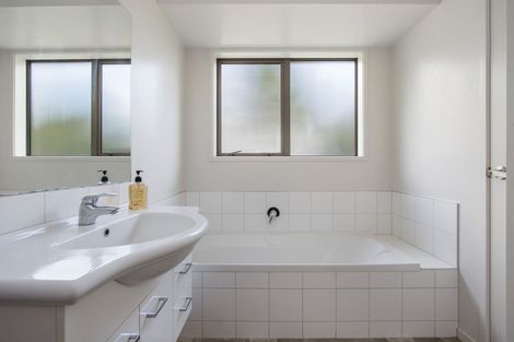 Photo of property in 21 Hoggard Place, Katikati, 3129