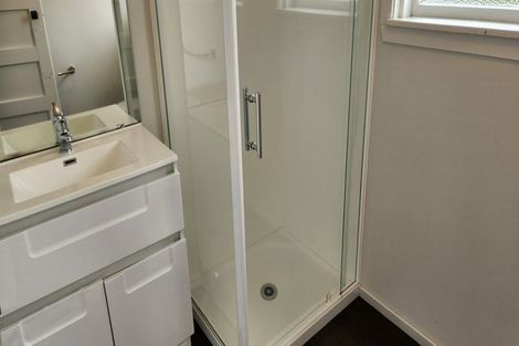 Photo of property in 21 Ballantyne Avenue, Upper Riccarton, Christchurch, 8041