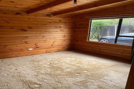 Photo of property in 17 Ivy Terrace, Moana, 7872