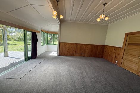 Photo of property in 126 Oneriri Road, Kaiwaka, 0573