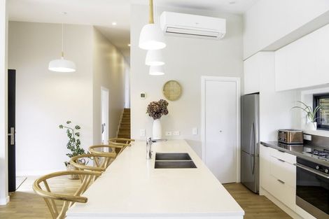 Photo of property in 67 Mcdonnell Road, Arrowtown, 9302