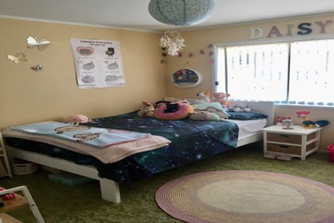 Photo of property in 1/35 Palliser Lane, Browns Bay, Auckland, 0630