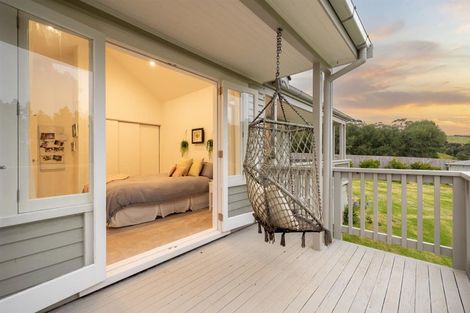 Photo of property in 298 Rimmer Road, Helensville, 0875