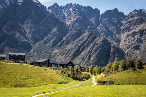 Photo of property in 14b Kinross Lane, Jacks Point, Queenstown, 9371