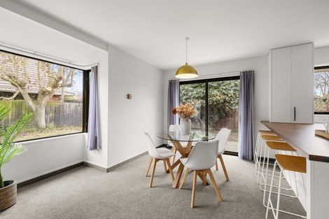 Photo of property in 2/7 Ringwood Place, Avonhead, Christchurch, 8042