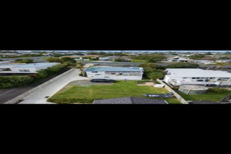 Photo of property in 954 Whangaparaoa Road, Manly, Whangaparaoa, 0930