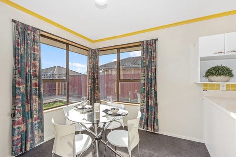 Photo of property in 8a Honeysuckle Place, Northcote, Christchurch, 8052
